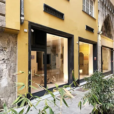 Giano Host - Pellicceria Apartment Genoa
