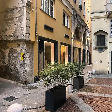 Giano Host - Pellicceria Genoa