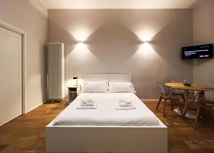 Giano Host - Pellicceria * ג'נובה