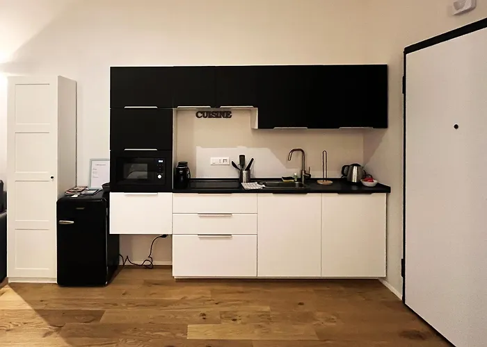 Giano Host - Pellicceria *